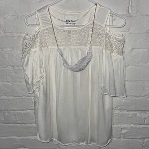 New York Laundry Cold-Shoulder Top S